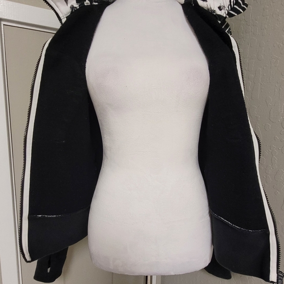 Lululemon Scuba Hoodie Jacket in Parallel Stripe Brisk Bloom Size 6 - Picture 11 of 16